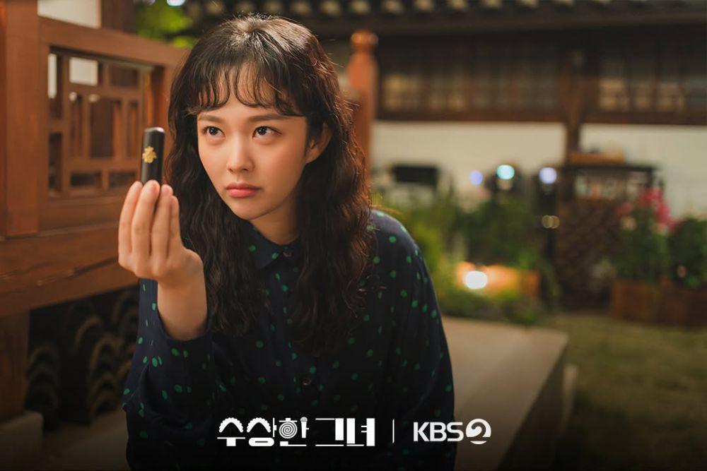 7 Karakteristik Tekad Kuat ala Oh Doo Ri di Drakor Who Is She