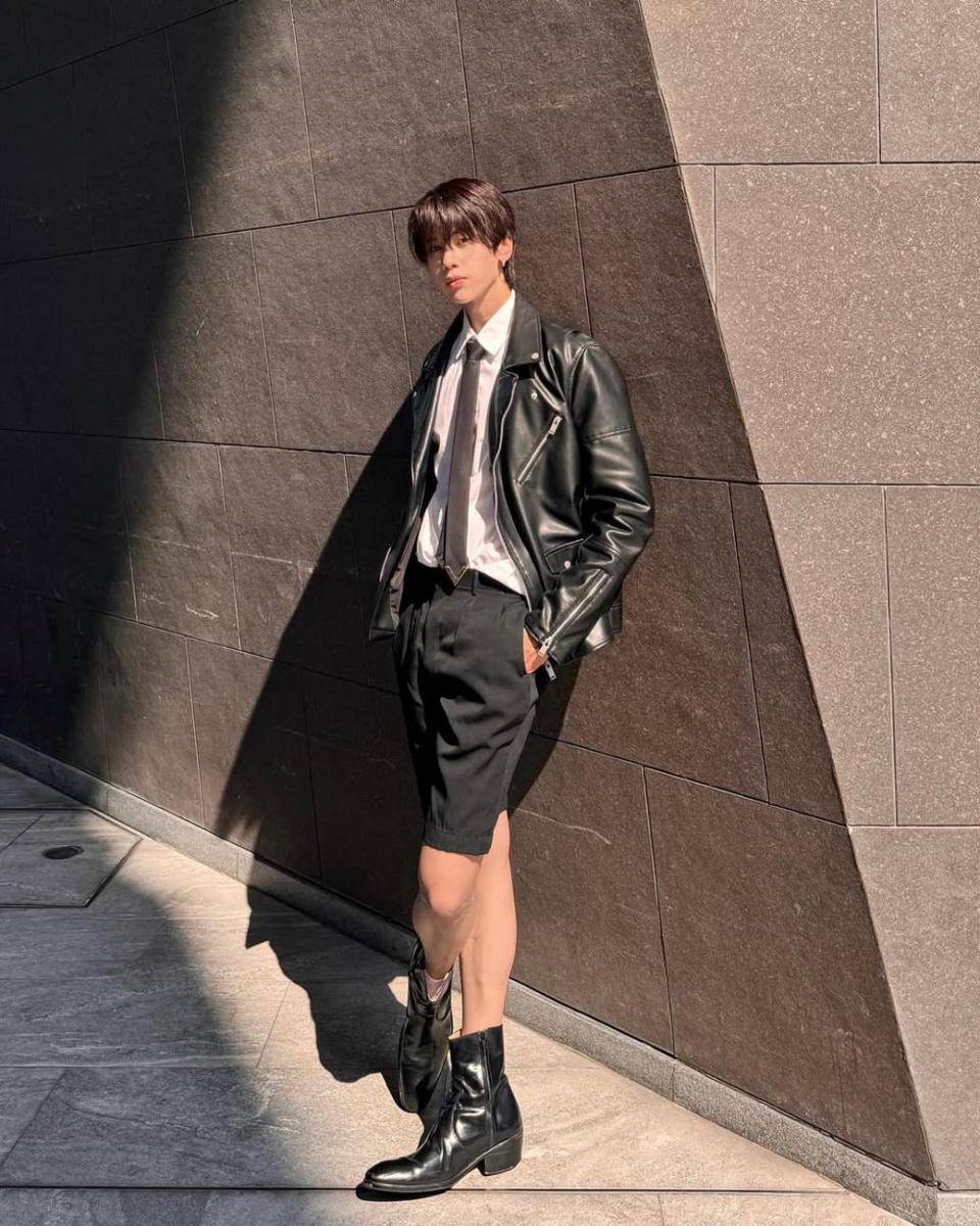 styling jaket leather ala Dunk Natachai (instagram.com/dunknatachai)