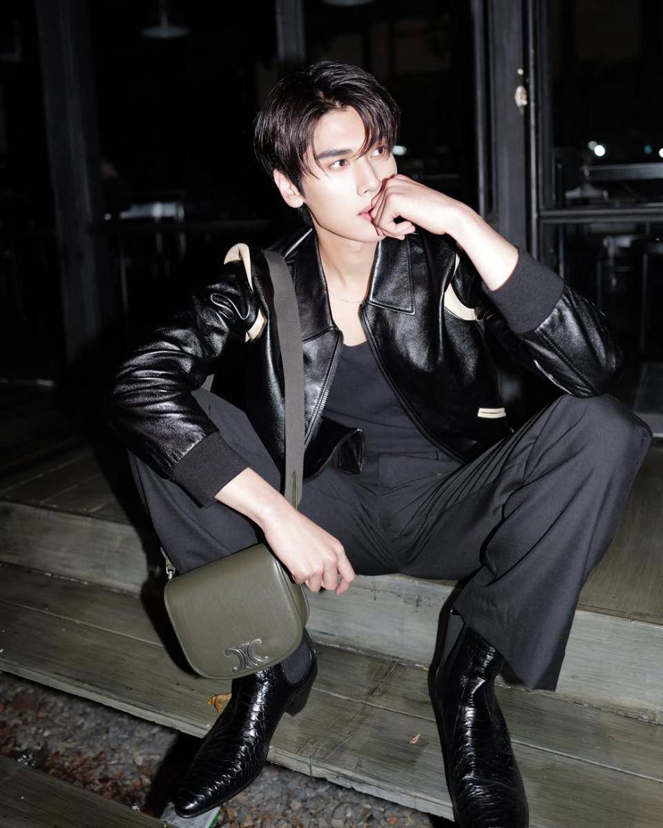 styling jaket leather ala Dunk Natachai (instagram.com/dunknatachai)