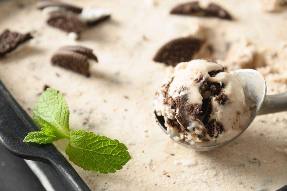 Ilustrasi es krim oreo (envato.com/Svetlana_Lazhko)