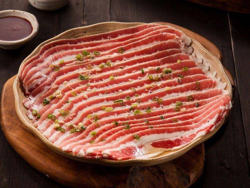 Ilustrasi sliced beef (pixabay.com/lpegasu)