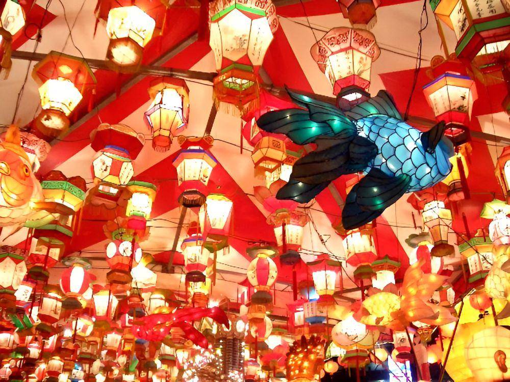 Nagasaki Lantern Festival (commons.wikimedia.org/Kanko)