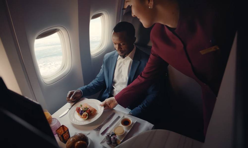ilustrasi pelayanan yang luar biasa dari Qatar Airways (YouTube.com/Qatar Airways)