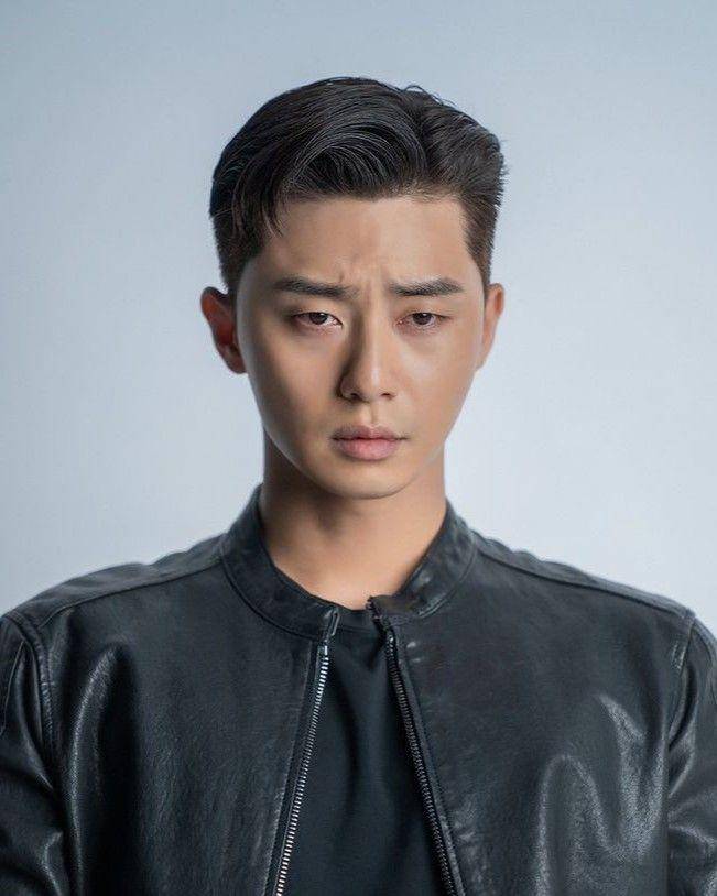 Model rambut side swept (pinterest.com)