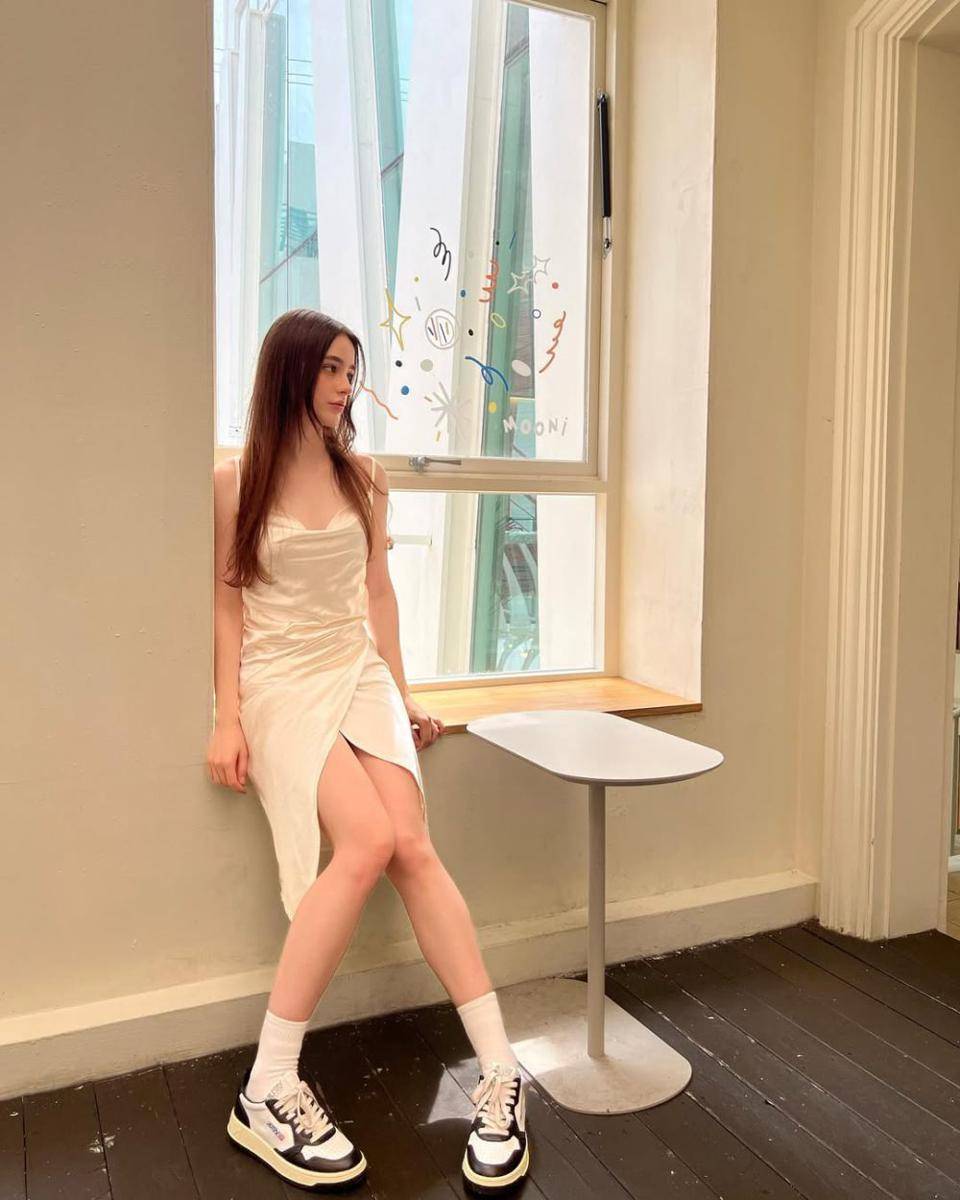 Inspirasi outfti ala Dasha Taran (instagram.com/taaarannn)