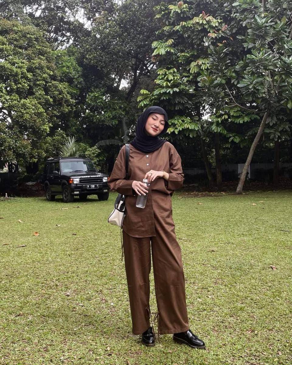 Inspirasi OOTD ala Inas Rana (instagram.com/inasrana)