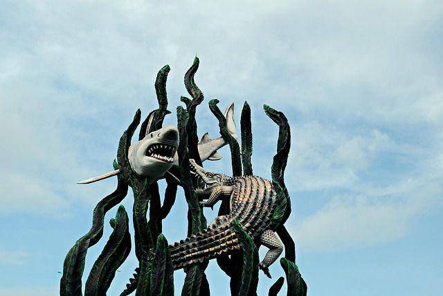Patung Sura dan Buaya sebagai ikon Surabaya (Pixabay.com/Hartono Subagio)