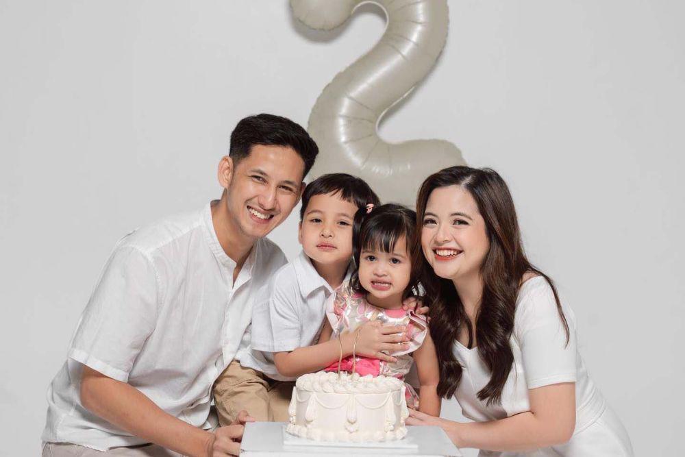 Pemotretan Keluarga Tasya Kamila di Ulang Tahun ke-2 Shafanina