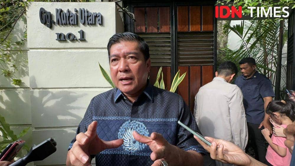 Singgung Silfester Matutina, Pengacara Minta Roy Suryo Tak Ditahan