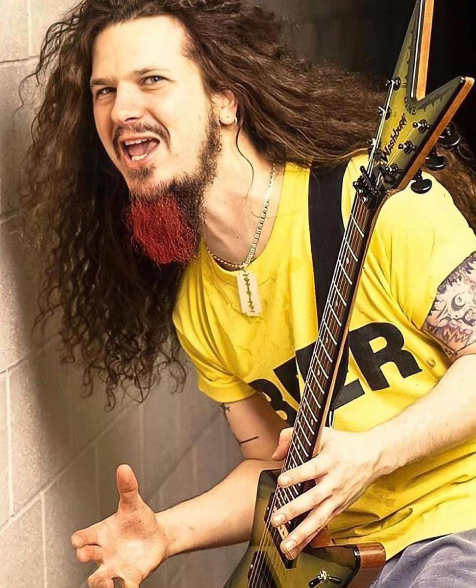 Dimebag Darrell (instagram.com/dimebagdarrell)