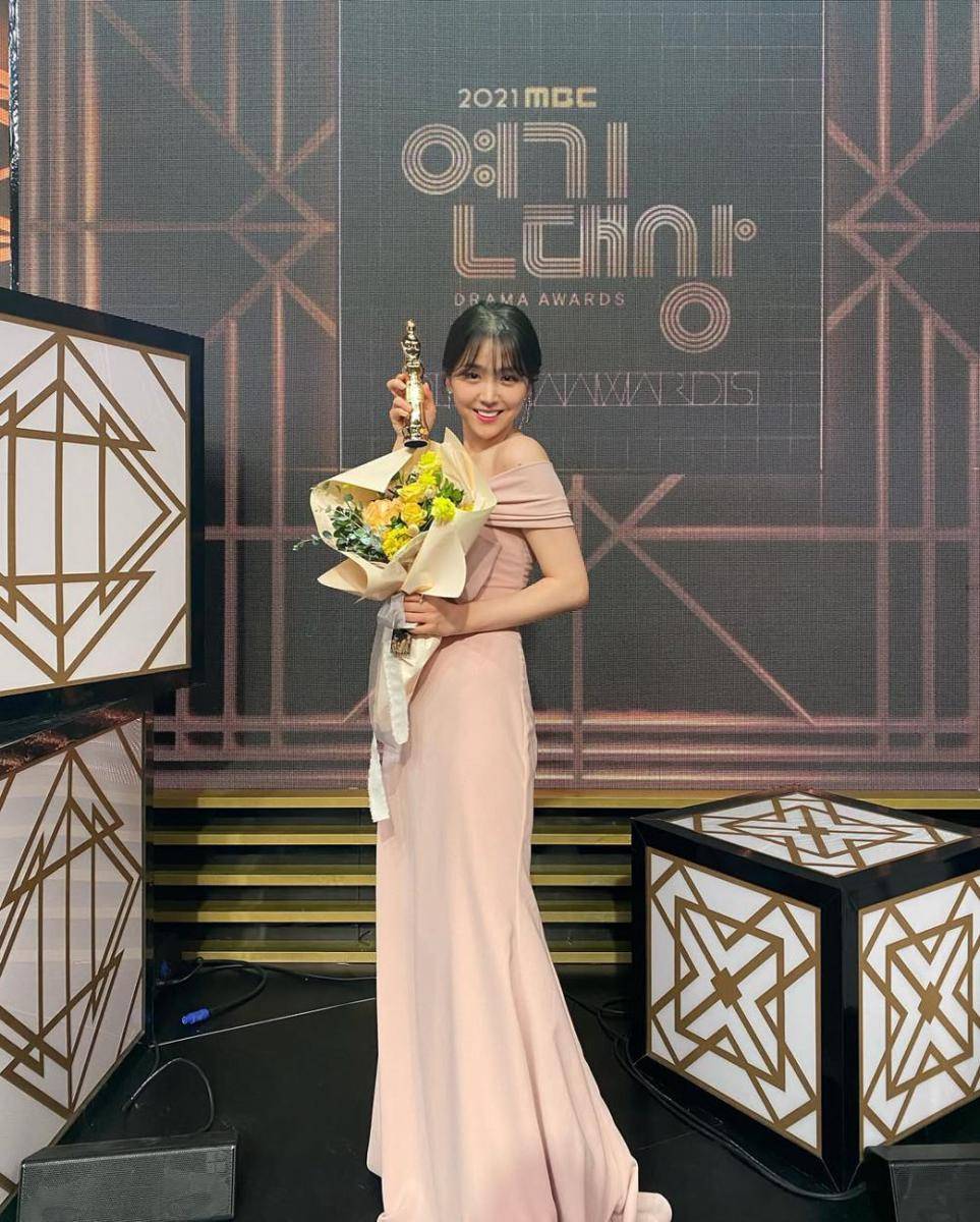 Kim Ji Eun (instagram.com/kj_ieun)