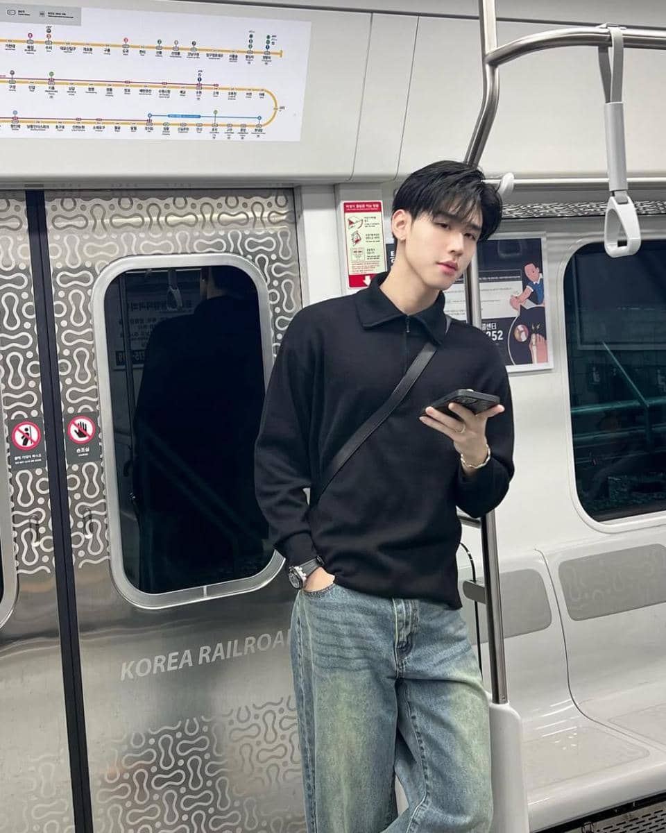 potret outfit dengan washed jeans ala Ryu Phudtripart (instagram.com/ryuptb)