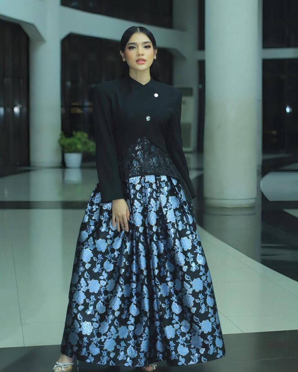 OOTD kondangan Davina Karamoy (instagram.com/davinaakaramoy)