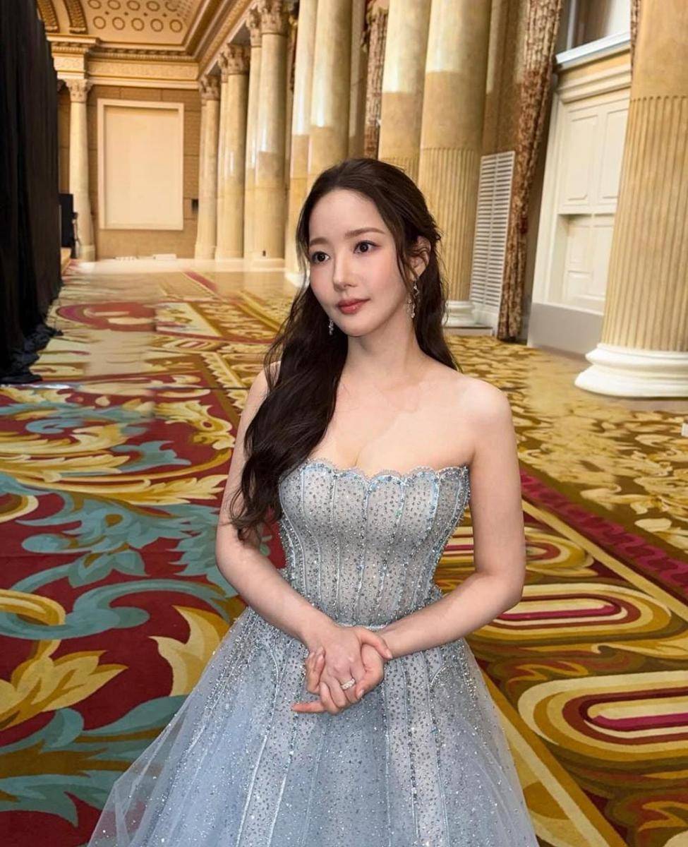 Park Min Young (instagram.com/rachel_mypark)