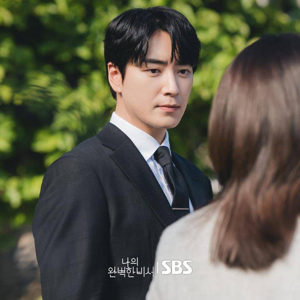 Lee Joon Hyuk di drama Love Scout (instagram.com/sbsdrama.official)