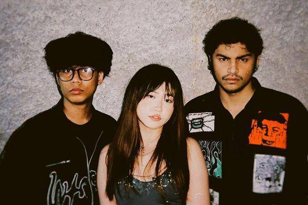 profil penyanyi Garam & Madu (instagram.com/tenxi___)