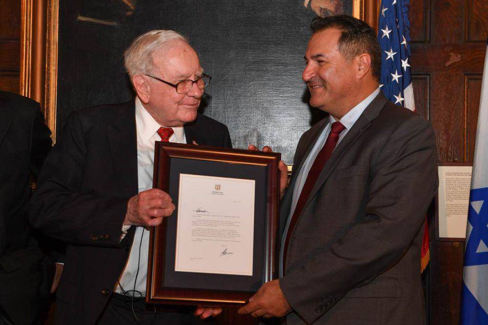 Warren Buffett (commons.wikimedia.org/TBone1116)