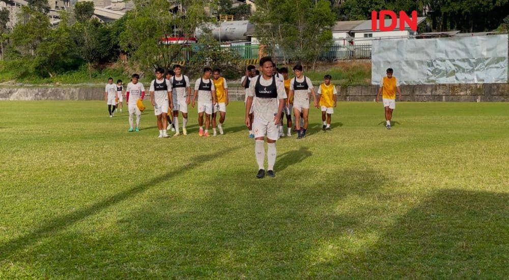 Pemain Semen Padang FC setelah melaksanakan latihan (Foto: IDN Times/Halbert Caniago)