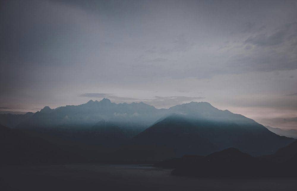 Lembah (https://www.pexels.com/@francesco-ungaro/)