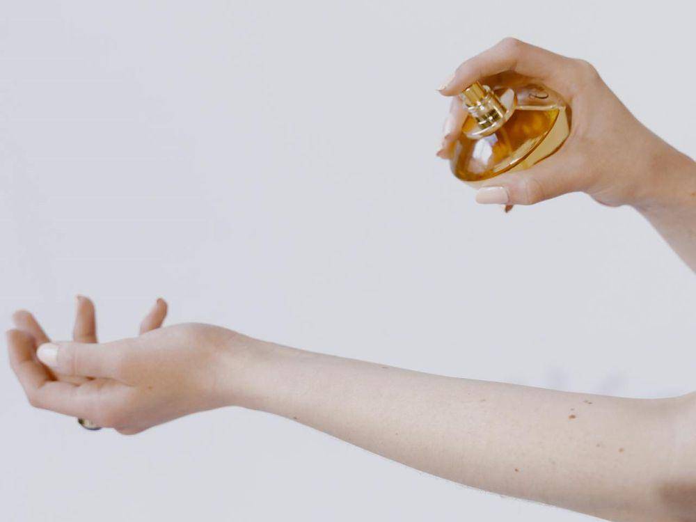 ilustrasi parfum (pexels.com/MART PRODUCTION)