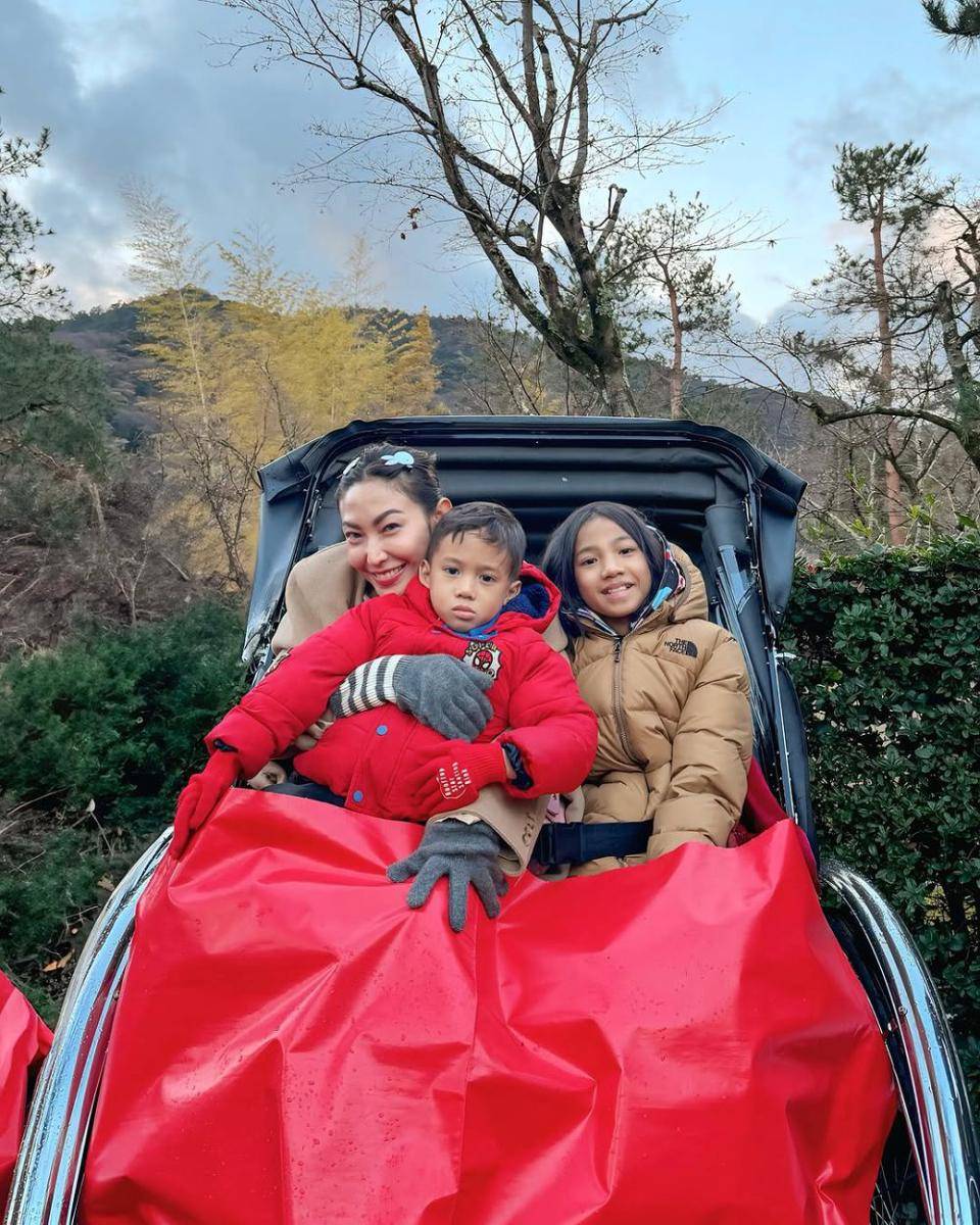 potret keluarga Ayu Dewi (instagram.com/mrsayudewi)