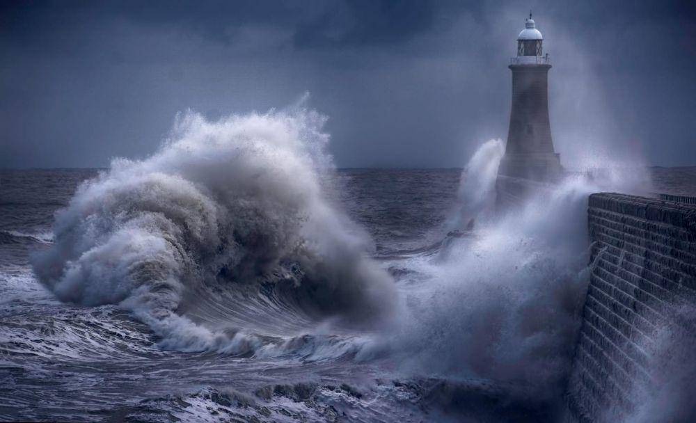 ilustrasi tsunami di Teluk Lituya (pexels.com/Ray Bilcliff)