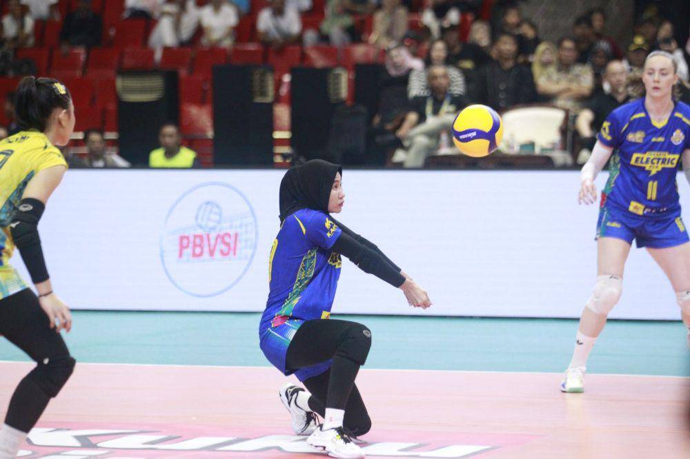 Tim voli putri Jakarta Electric PLN menaklukkan Yogya Falcons dengan skor 3-0 pada laga pembuka PLN Mobile Proliga 2025, Jumat (3/1/2025). (dok. Proliga2025)
