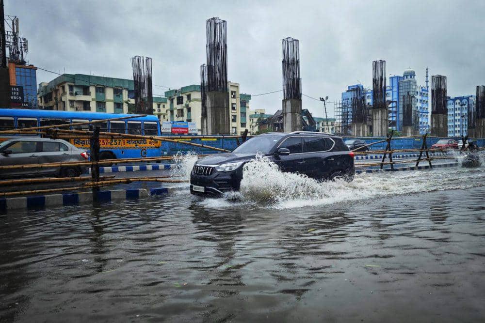 5 Dampak Jangka Panjang Mobil yang Sering Terabas Banjir, Bisa Fatal!