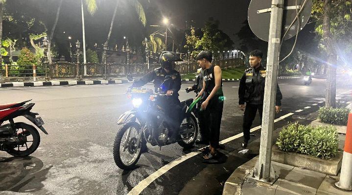Konvoi, Tiga Anggota Perguruan Silat Dibawa Ke Mapolrestabes Surabaya