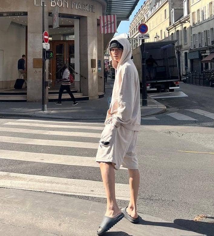 ide summer outfit ala Taeyong NCT (instagram.com/taeoxo_nct)