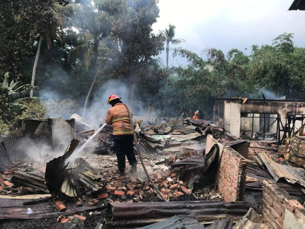 Diduga Korsleting Listrik, 6 Mess di Bandar Lampung Terbakar