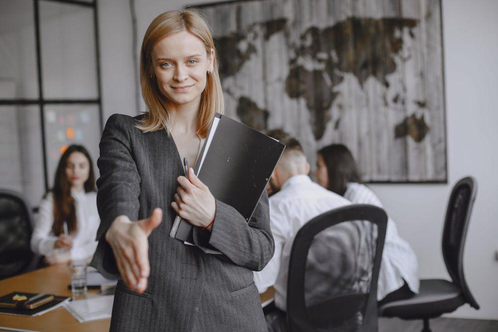 5 Tips jika Keramahanmu Tidak Direspons Positif, Perlu Balas Judes?