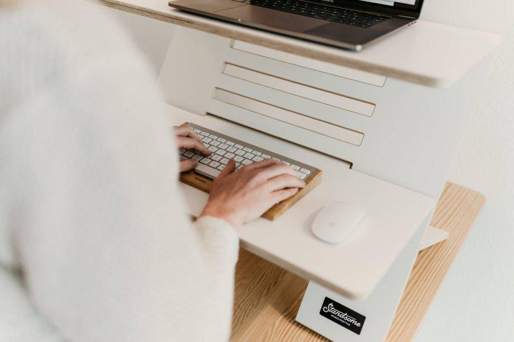 ilustrasi keyboard eksternal (pexels.com/Standsome Worklifestyle)