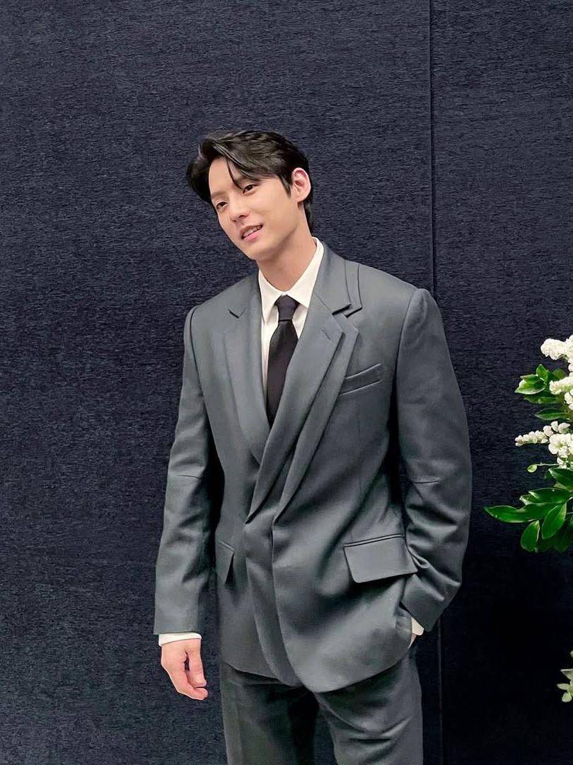 potret Minhyuk BTOB (instagram.com/hutazone)