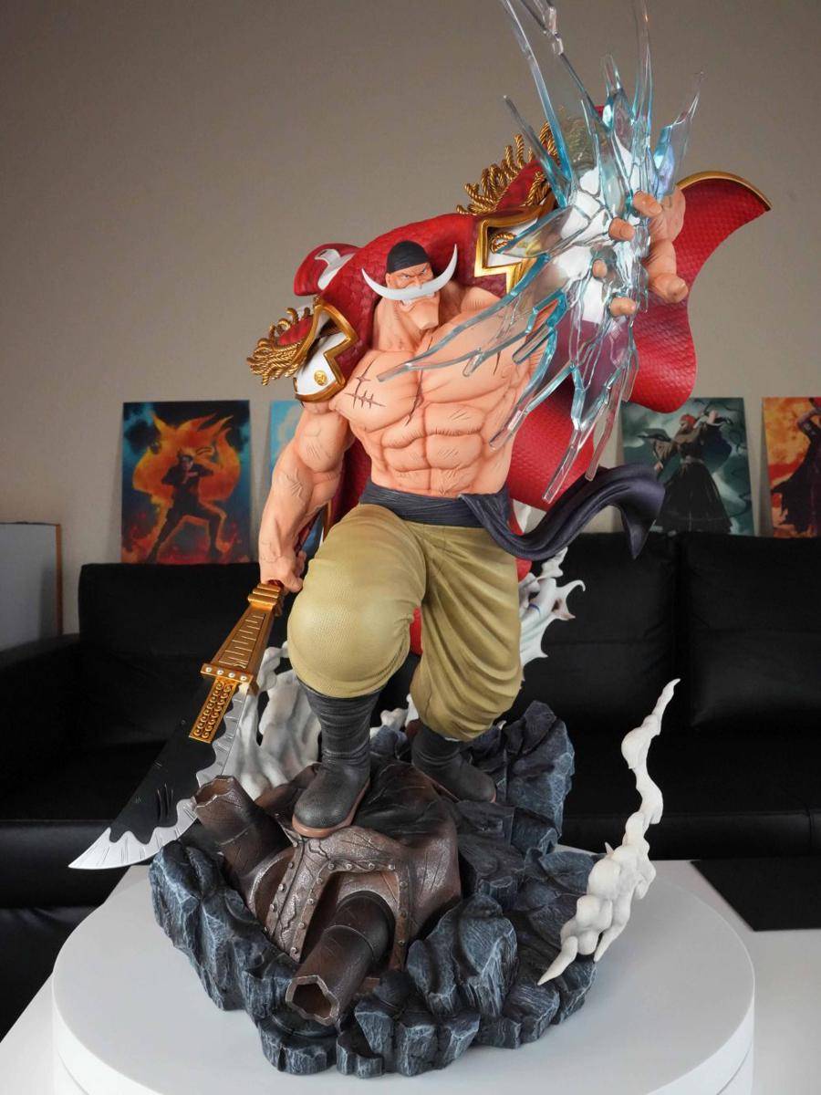 potret koleksi Bajak Laut Whitebeard (reddit.com/user/lilshell43)