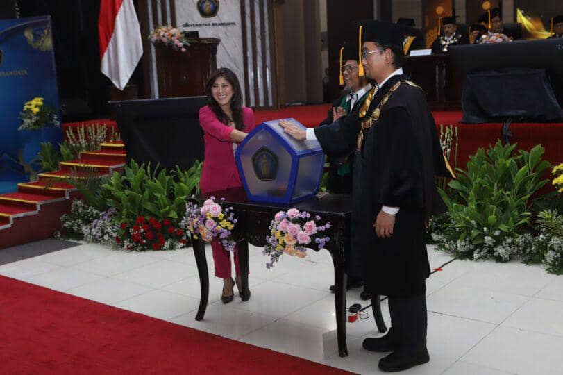 Menteri Komdigi, Meutya Hafid saat mengunjungi UB. (Dok. Humas UB)