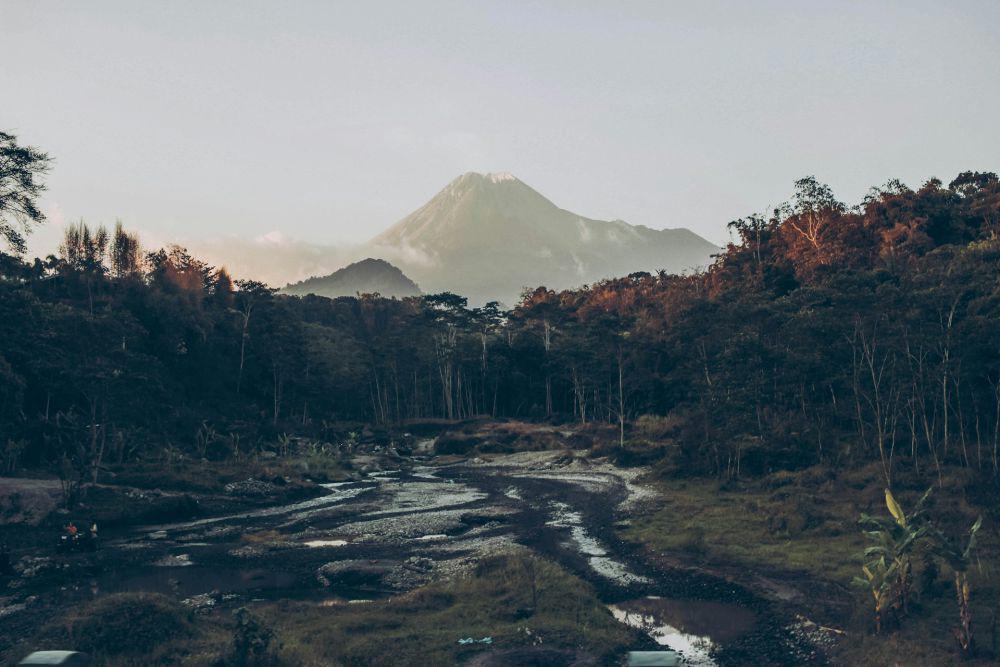 Gunung Merapi (unsplash.com/Camille Bismonte)