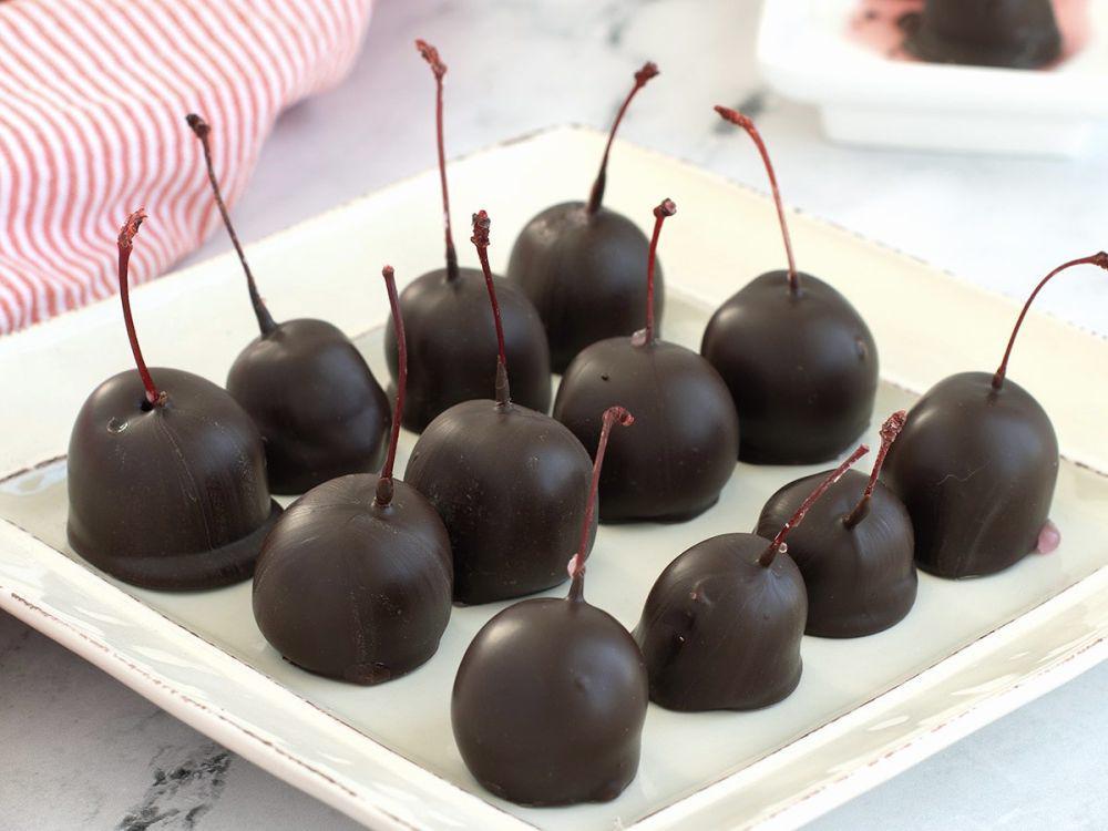 Resep Ceri Lapis Cokelat, Camilan Manis yang Bikin Nagih
