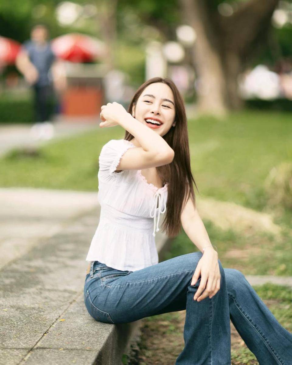 potret ide OOTD casual versi girly ala PP Punpreedee (instagram.com/punpreedee)