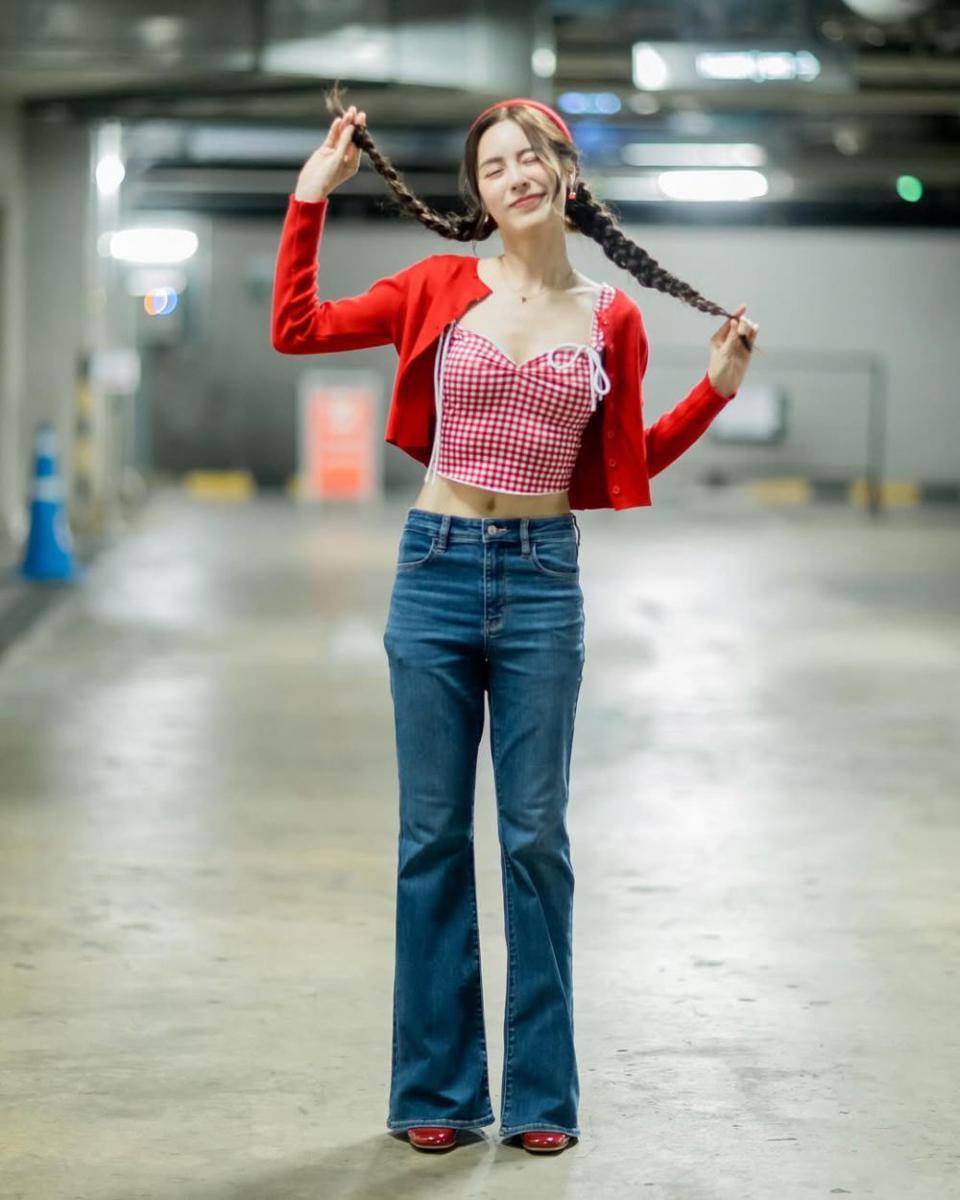 potret ide OOTD casual versi girly ala PP Punpreedee (instagram.com/punpreedee)