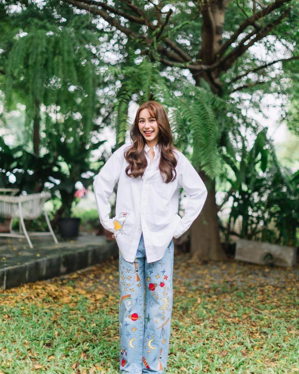 potret ide OOTD casual versi girly ala PP Punpreedee (instagram.com/punpreedee)