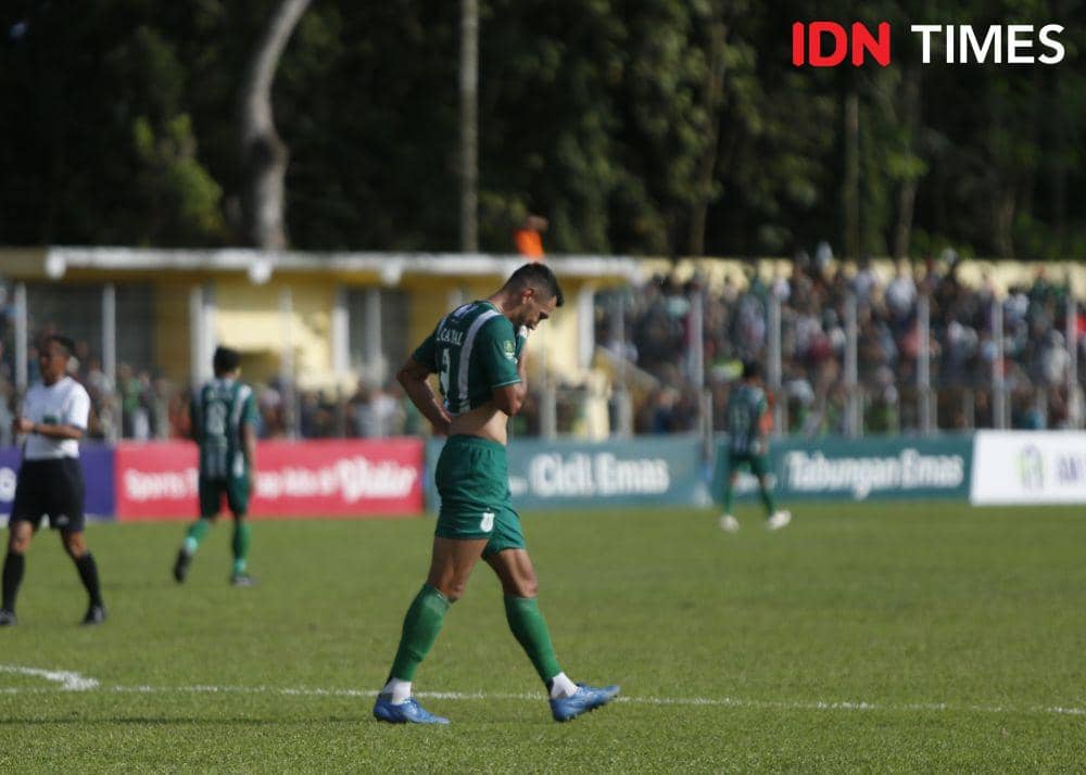 Ekspresi kecewa striker PSMS Juninho Cabral (IDN Times/Doni Hermawan)