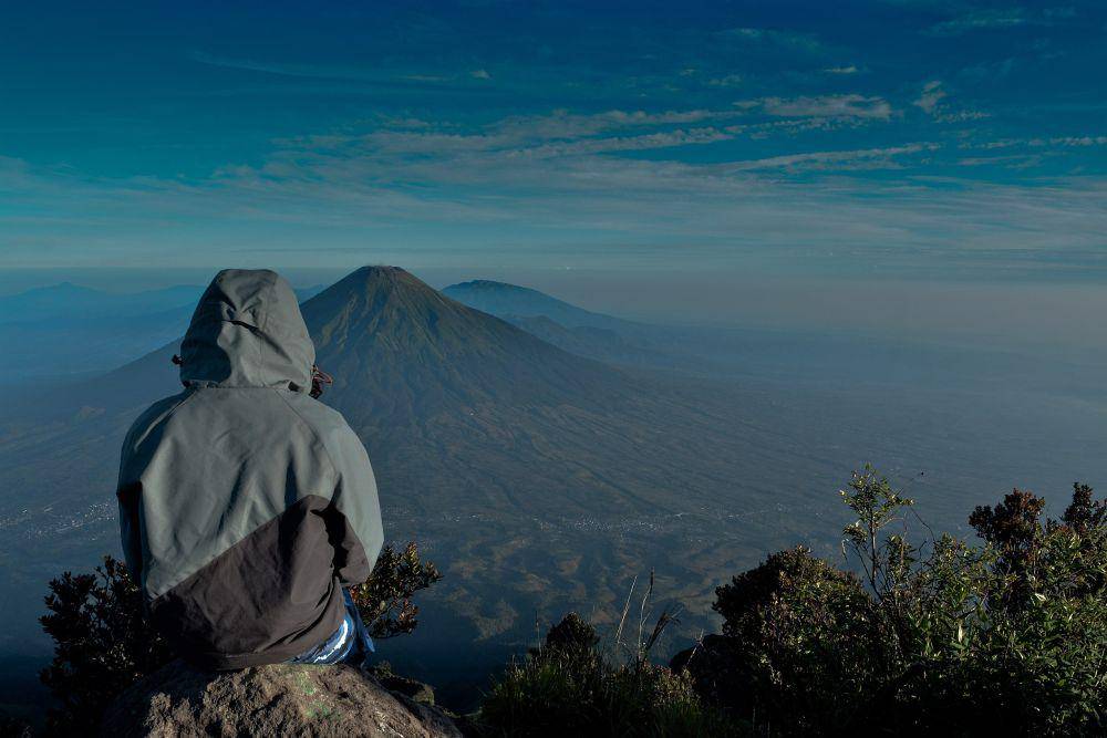 Gunung Sumbing (commons.wikimedia.org/Muhammad Rinandar)