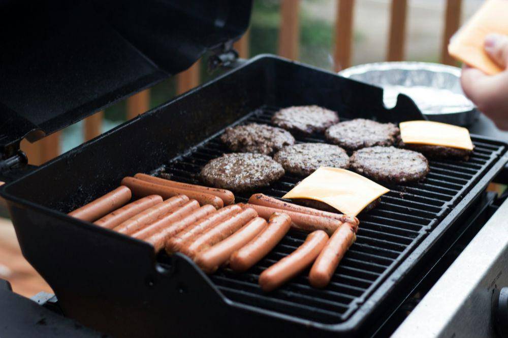 Sosisi merupakan salah satu contoh ultra processed food (unsplash.com/pamslens)