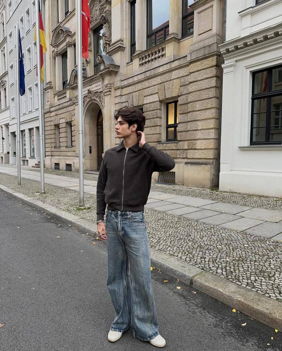 outfit streetwear kekinian ala Alexandru Badea (instagram.com/ok.alecs)