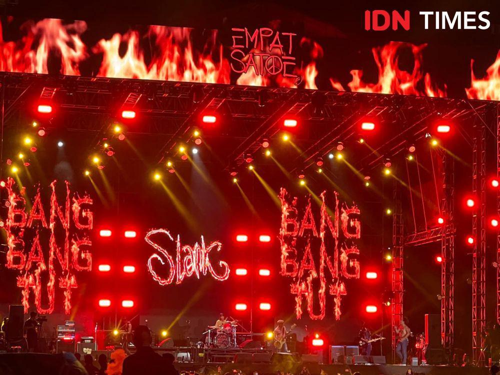 Konser Empat Satoe Slank Terlalu Manis untuk Dilupakan, Pecah!