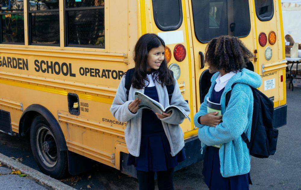 ilustrasi bus sekolah (pexels.com/ Mary Taylor)
