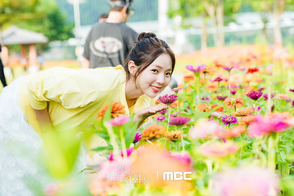 7 Character Development Hong Hee Joo di When The Phone Rings