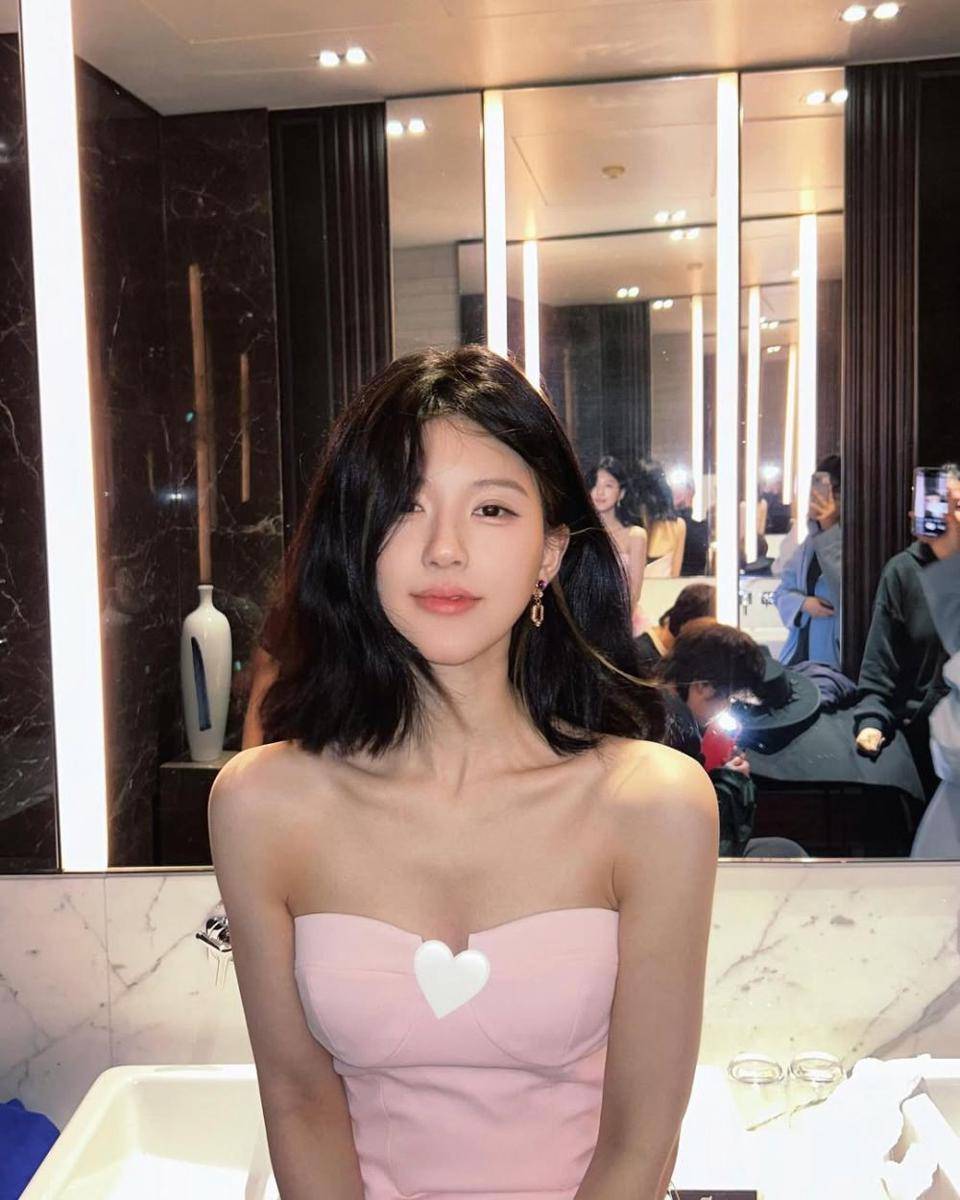 instagram.com/rooosyzh09