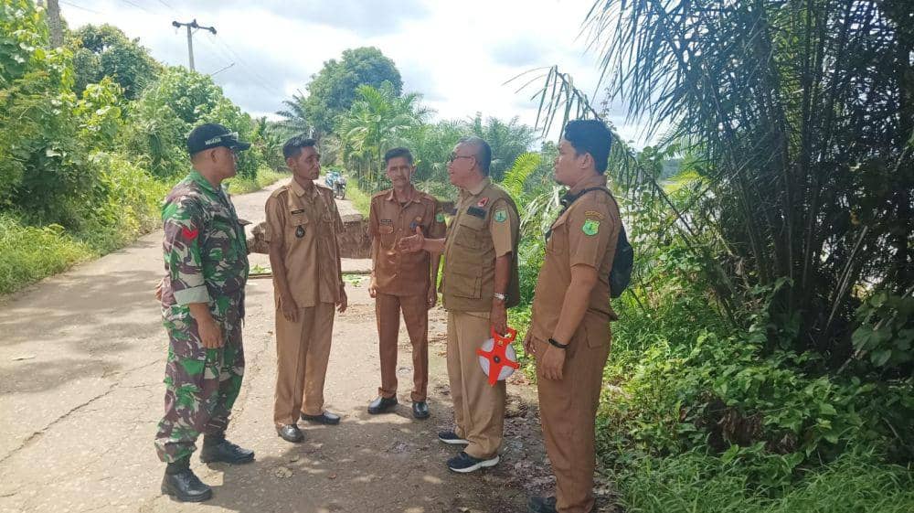 Kondisi jalan longsor di Kabupaten Muba. (Dok. BPBD Muba)